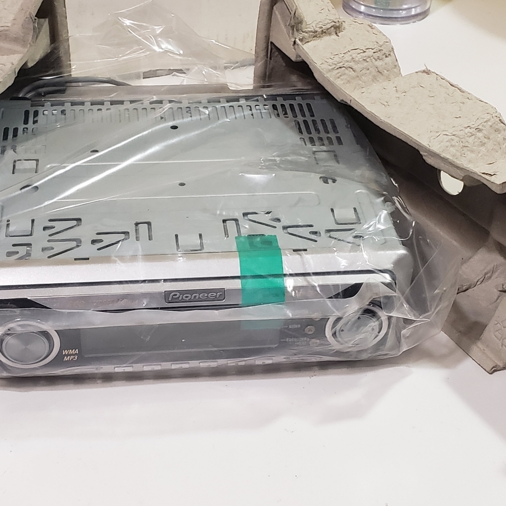 Stereo - Picture 6 of 13